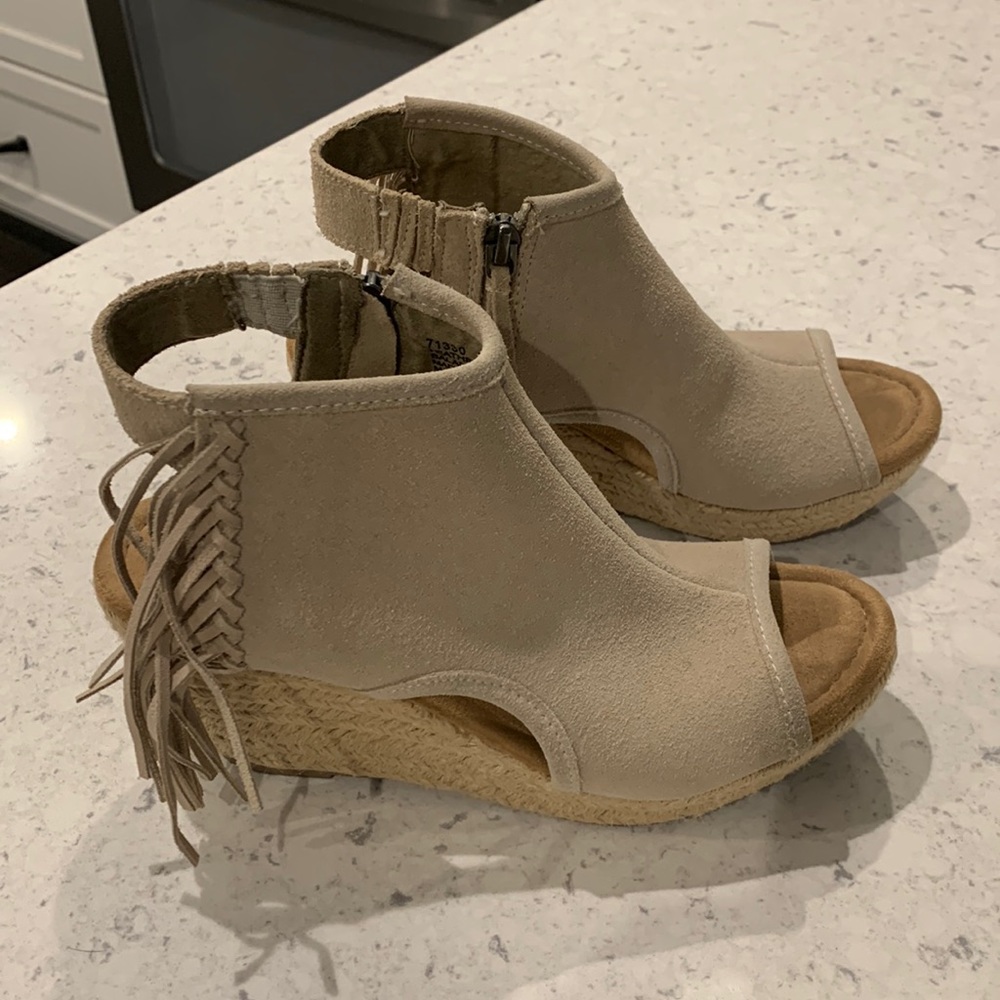 Minnetonka wedge sandals